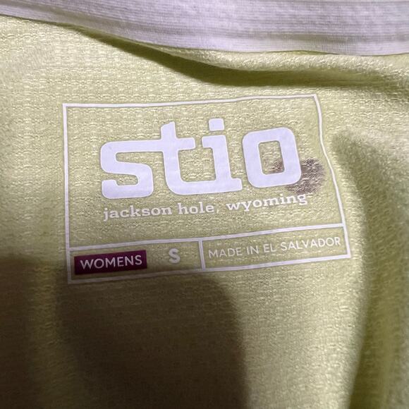 Stio Long Sleeve Shirt Womens Small Green Performance *stains - Picture 7 of 9
